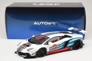 Lamborghini Aventador LB Works Martini Livery AUTOart 1:18 79185 Compuesto - imagen 8 de 8
