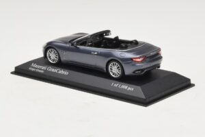 Maserati GranCabrio Gris Metalizado Minichamps 1:43 400123931 Metal - imagen 3 de 4
