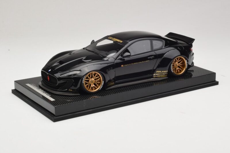 Maserati GranTurismo Liberty Walk Negro con Llantas Doradas AB Models 1:18 MAS-LB08-C Resina