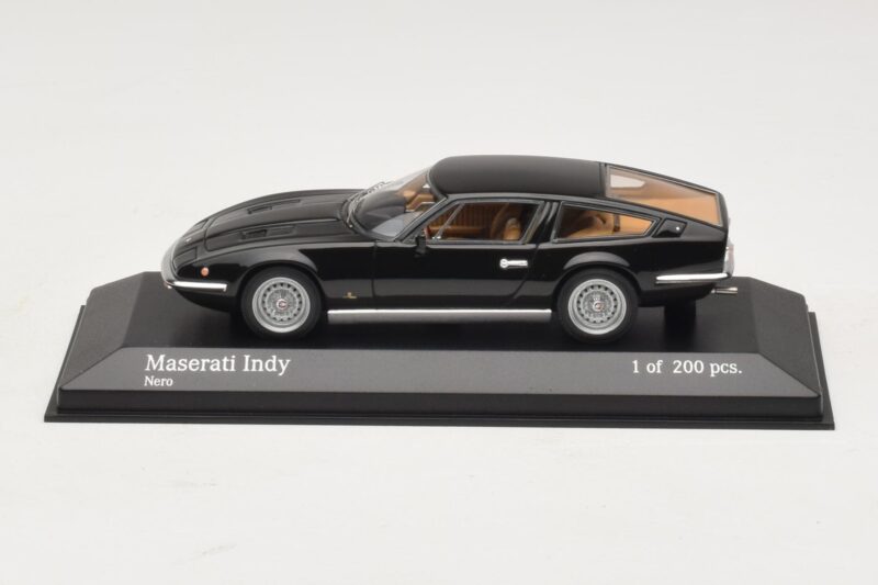 Maserati Indy Negro Minichamps 1:43 Maserati Indy Negro Minichamps 1:43 437123121 Metal