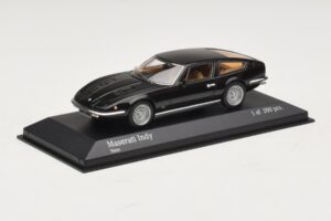 Maserati Indy Negro Minichamps 1:43 437123121 Metal - imagen 2 de 4