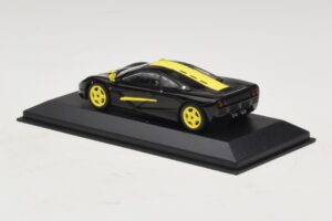 McLaren F1 Negro Con Rayas Amarillas Minichamps 1:43 MCLAREN004 Metal - imagen 2 de 4