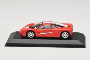 McLaren F1 Rojo Con Rayas Blancas Minichamps 1:43 MCLAREN005 Metal - imagen 3 de 4