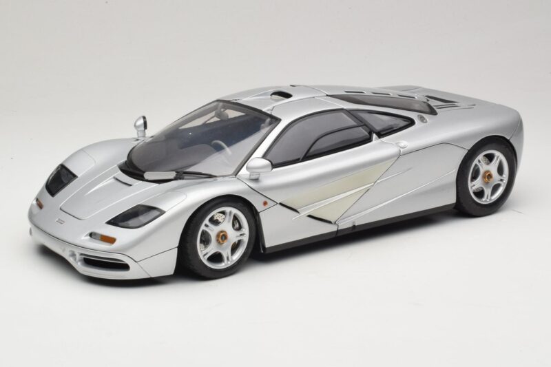 McLaren F1 Plata Minichamps 1:12 530133123 Metal