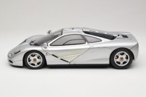 McLaren F1 Plata Minichamps 1:12 530133123 Metal - imagen 4 de 8