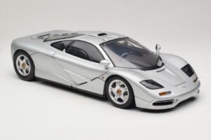 McLaren F1 Plata Minichamps 1:12 530133123 Metal - imagen 6 de 8
