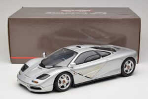 McLaren F1 Plata Minichamps 1:12 530133123 Metal - imagen 8 de 8