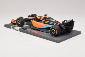 McLaren MCL36 #3 D. Ricciardo Bahrain GP 2022 Minichamps 1:18 537221803 Metal - imagen 5 de 7