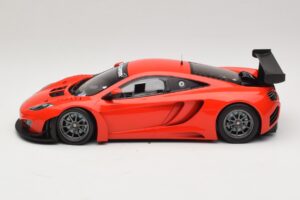 McLaren MP4-12C GT3 Rojo 2013 Minichamps 1:18 151121392 Metal - imagen 3 de 6
