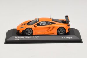 McLaren MP4-12C GT3 Street Naranja Minichamps 1:43 437121399 Metal