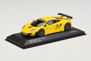 McLaren MP4-12C GT3 Street Amarillo Minichamps 1:43 437121396 Metal - imagen 2 de 4