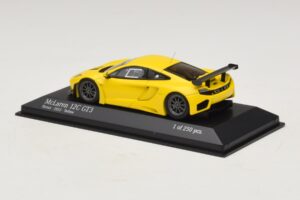 McLaren MP4-12C GT3 Street Amarillo Minichamps 1:43 437121396 Metal - imagen 3 de 4