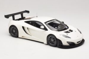 McLaren MP4-12C GT3 Blanco 2013 Minichamps 1:18 151121394 Metal - imagen 4 de 6