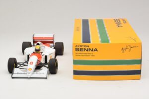 McLaren MP4/8 Ford #8 A. Senna Winner Japanese GP 1993 Minichamps 1:18 540931878 Metal - imagen 3 de 7