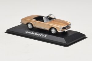 Mercedes 230 SL W113 Oro Metalizado Maxichamps 1:43 940032230 Metal - imagen 3 de 4