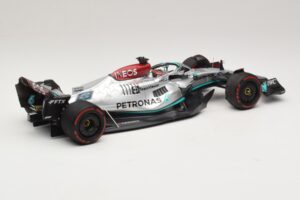 Mercedes AMG Petronas W13 E Performance #63 G. Russell Spanish GP 2022 Minichamps 1:18 110220063 Metal - imagen 2 de 7
