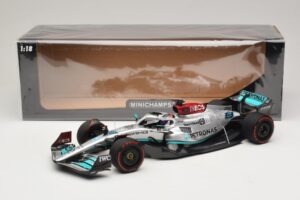 Mercedes AMG Petronas W13 E Performance #63 G. Russell Spanish GP 2022 Minichamps 1:18 110220063 Metal - imagen 6 de 7