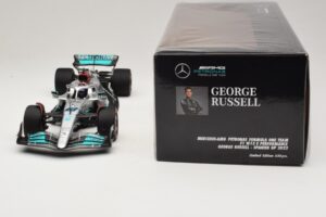Mercedes AMG Petronas W13 E Performance #63 G. Russell Spanish GP 2022 Minichamps 1:18 110220063 Metal - imagen 7 de 7