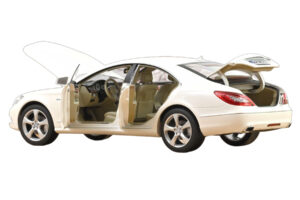 Mercedes CLS C218 Coupé Brilliant White Metallic Norev 1:18 183943 Metal - imagen 2 de 3
