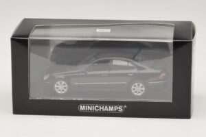 Mercedes E-Class W211 Negro Metalizado Minichamps 1:43 400036001 Metal - imagen 4 de 4