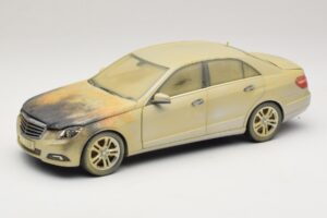 Mercedes E-Class W212 Quemado Dubái Auto De Arte Minichamps 1:18 MB008 Metal