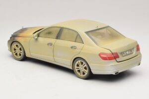 Mercedes E-Class W212 Quemado Dubái Auto De Arte Minichamps 1:18 MB008 Metal - imagen 5 de 6