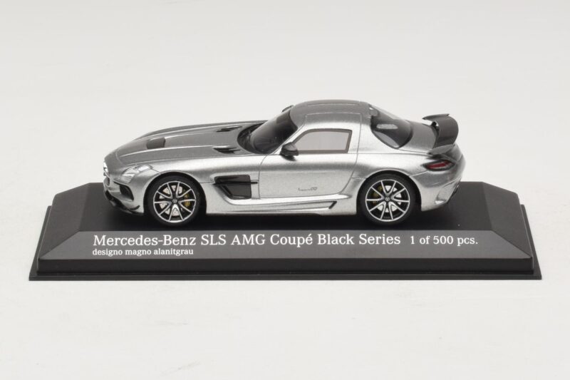 Mercedes SLS AMG C197 Black Series Gris Metalizado Minichamps 1:43 Mercedes SLS AMG C197 Black Series Gris Metalizado Minichamps 1:43 437033024 Metal