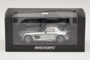 Mercedes SLS AMG C197 Black Series Gris Metalizado Minichamps 1:43 437033024 Metal - imagen 4 de 4