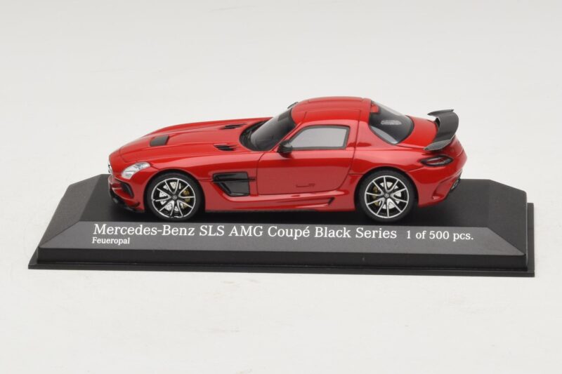 Mercedes SLS AMG C197 Black Series Rojo Minichamps 1:43 Mercedes SLS AMG C197 Black Series Rojo Minichamps 1:43 437033021 Metal