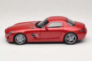 Mercedes SLS AMG C197 Rojo Metalizado Minichamps 1:18 100039020 Metal - imagen 4 de 8