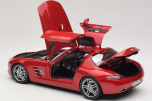 Mercedes SLS AMG C197 Rojo Metalizado Minichamps 1:18 100039020 Metal - imagen 5 de 8
