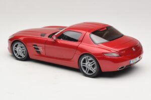 Mercedes SLS AMG C197 Rojo Metalizado Minichamps 1:18 100039020 Metal - imagen 7 de 8