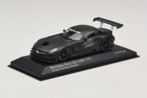 Mercedes SLS AMG GT3 45 Years of Driving Performance Negro Minichamps 1:43 410133200 Metal - imagen 2 de 4