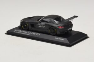 Mercedes SLS AMG GT3 45 Years of Driving Performance Negro Minichamps 1:43 410133200 Metal - imagen 3 de 4