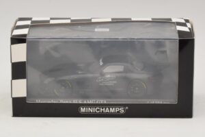 Mercedes SLS AMG GT3 45 Years of Driving Performance Negro Minichamps 1:43 410133200 Metal - imagen 4 de 4
