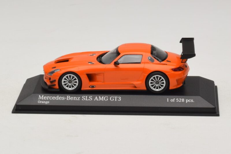 Mercedes SLS AMG GT3 Street Orange Minichamps 1:43 Mercedes SLS AMG GT3 Street Orange Minichamps 1:43 410113204 Metal