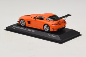 Mercedes SLS AMG GT3 Street Orange Minichamps 1:43 410113204 Metal - imagen 3 de 4