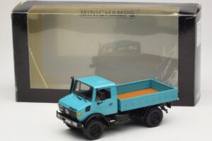 Mercedes Unimog 1300 L Camión de Plataforma Azul Minichamps 1:43 439033020 Metal - imagen 6 de 6