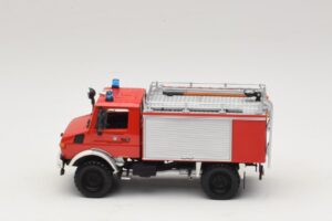 Mercedes Unimog 1300 L TLF 8/18 FF Oberammergau Minichamps 1:43 439033071 Metal - imagen 3 de 6
