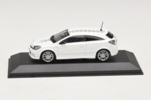 Opel Astra H OPC Nurburgring Edition Blanco Minichamps 1:43 ASTRA005 Metal