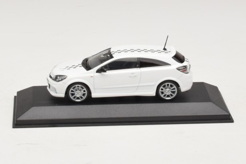 Opel Astra H OPC Nurburgring Edition Blanco Minichamps 1:43 ASTRA005 Metal