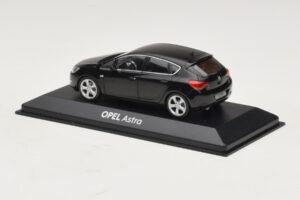 Opel Astra J Negro Minichamps 1:43 ASTRA006 Metal - imagen 3 de 4
