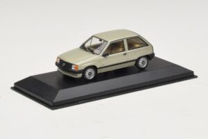 Opel Corsa A Verde Claro Metalizado Minichamps 1:43 CORSA001 Metal - imagen 2 de 4