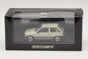 Opel Corsa A Verde Claro Metalizado Minichamps 1:43 CORSA001 Metal - imagen 4 de 4