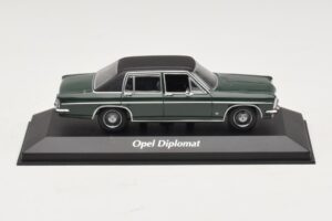 Opel Diplomat B Verde Oscuro Maxichamps 1:43 940046070 Metal