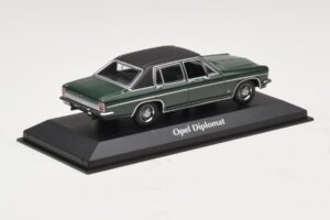 Opel Diplomat B Verde Oscuro Maxichamps 1:43 940046070 Metal - imagen 2 de 4