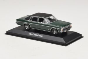 Opel Diplomat B Verde Oscuro Maxichamps 1:43 940046070 Metal - imagen 3 de 4