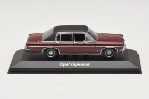 Opel Diplomat B Rojo Oscuro Maxichamps 1:43 940046071 Metal