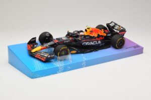Oracle Red Bull Racing RB18 #11 S. Perez Miami GP 2022 Minichamps 1:18 113220511 Metal - imagen 2 de 7