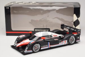 Peugeot 908 HDi FAP LMP1 #7 M. Gene / N. Minassian / J. Villeneuve 24 Hours of Le Mans 2007 Minichamps 1:18 150071207 Metal - imagen 6 de 6